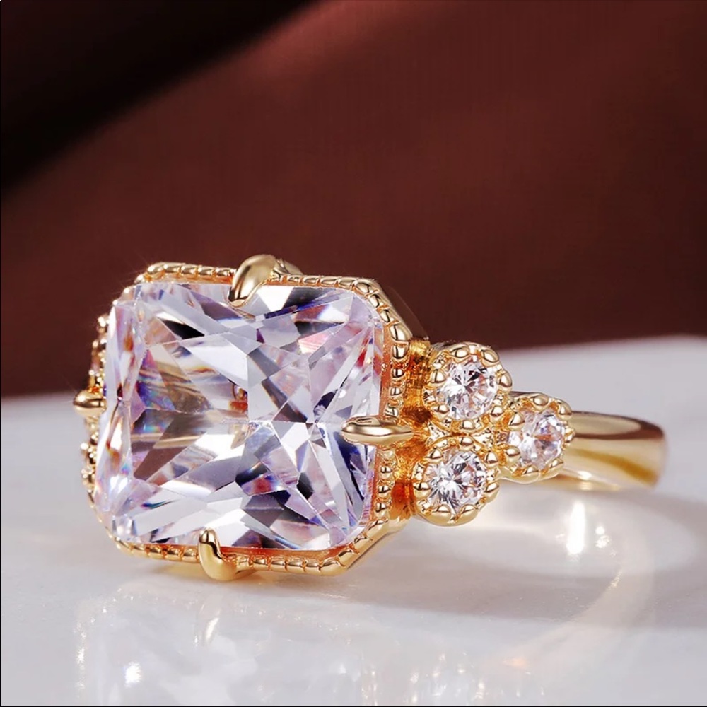 New 925 Silver Vintage Noble Yellow Gold CZ Ring - Picture 1 of 7